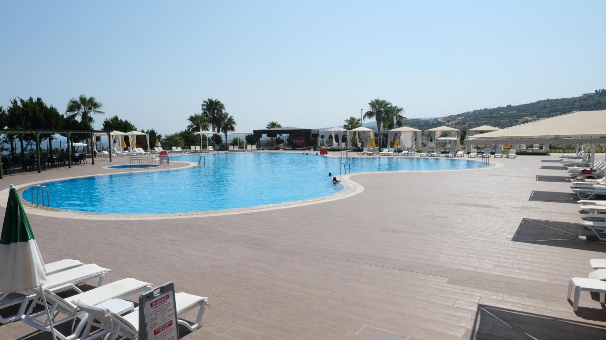 Ramada Resort By Wyndham كوزكليسِ المظهر الخارجي الصورة